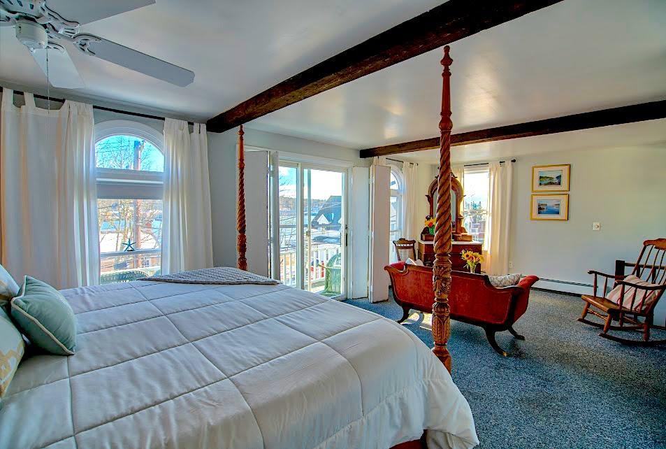 Captain Sawyer'S Bed And Breakfast 부스베이하버 외부 사진